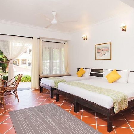 Anjungan Beach Resort Kampung Teluk Nipah Ngoại thất bức ảnh