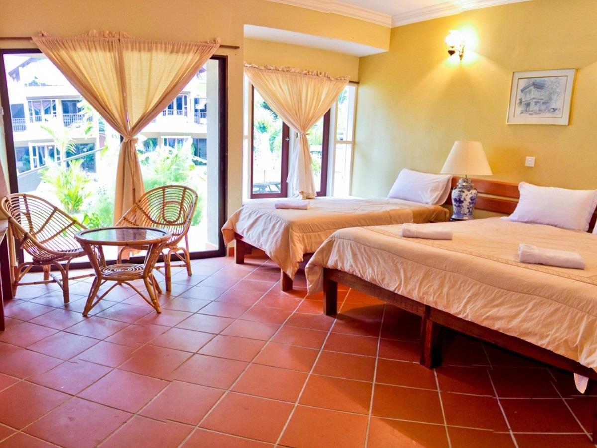 Anjungan Beach Resort Kampung Teluk Nipah Ngoại thất bức ảnh