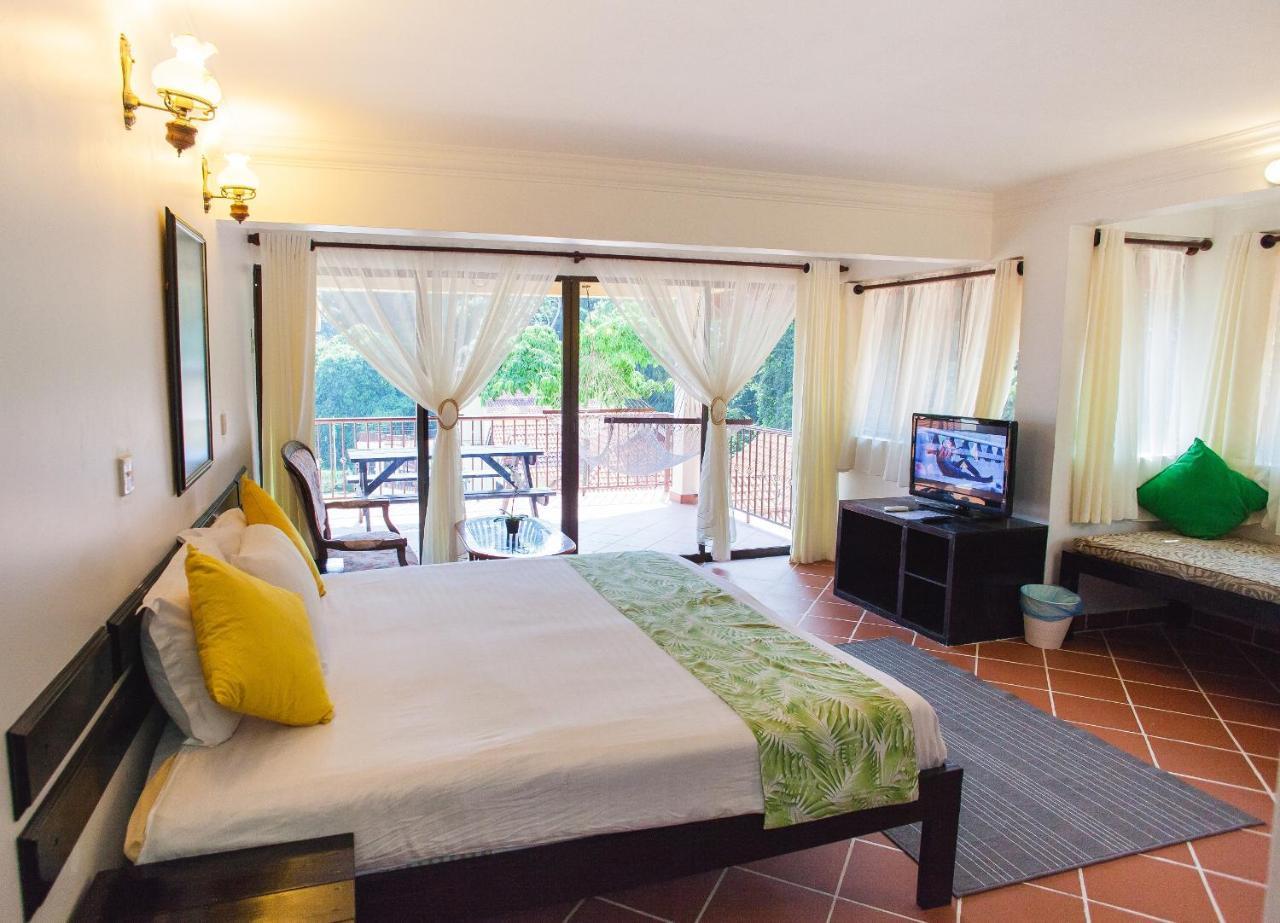 Anjungan Beach Resort Kampung Teluk Nipah Ngoại thất bức ảnh