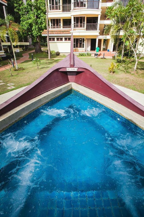 Anjungan Beach Resort Kampung Teluk Nipah Ngoại thất bức ảnh
