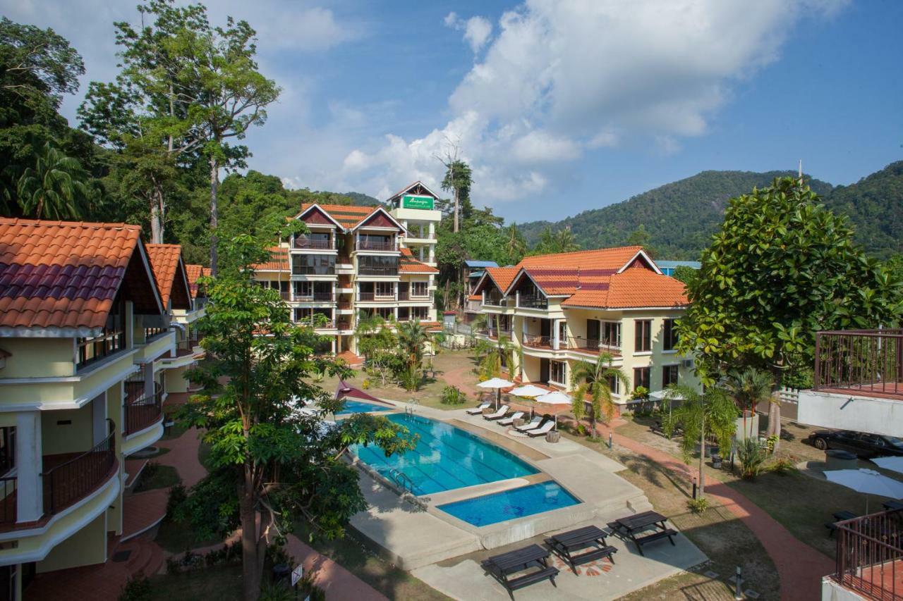 Anjungan Beach Resort Kampung Teluk Nipah Ngoại thất bức ảnh