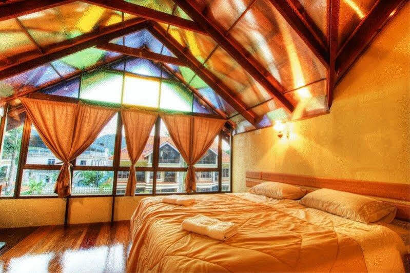 Anjungan Beach Resort Kampung Teluk Nipah Ngoại thất bức ảnh
