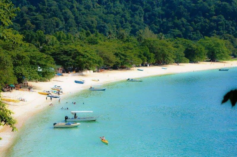 Anjungan Beach Resort Kampung Teluk Nipah Ngoại thất bức ảnh